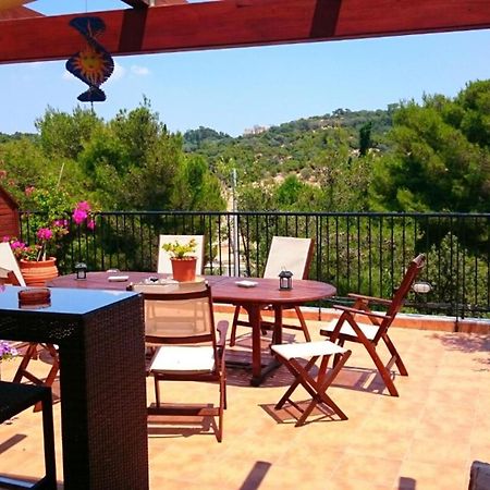 Elegant Apartment In Acropolis With Roof Garden Atenas Exterior foto