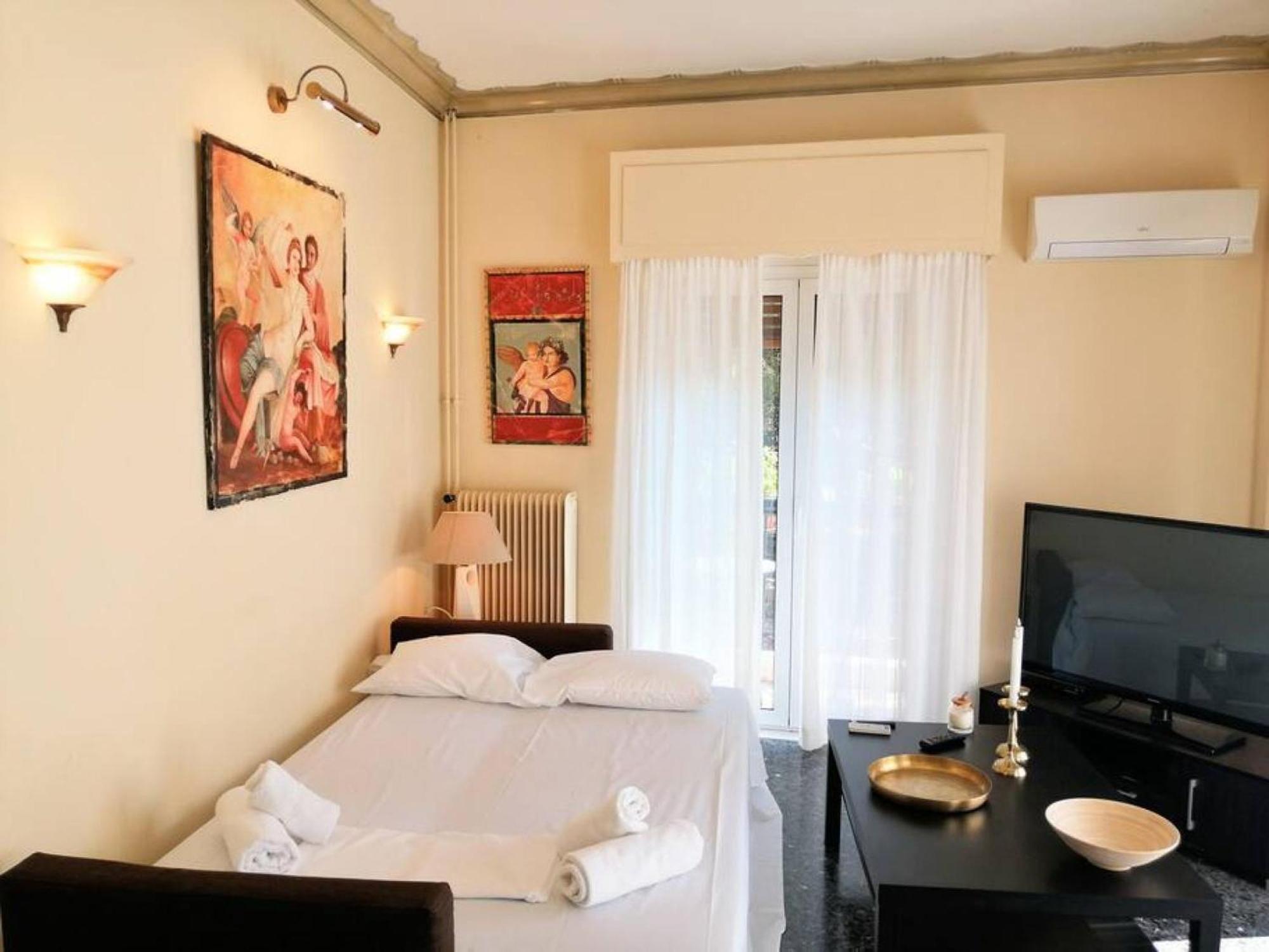 Elegant Apartment In Acropolis With Roof Garden Atenas Exterior foto