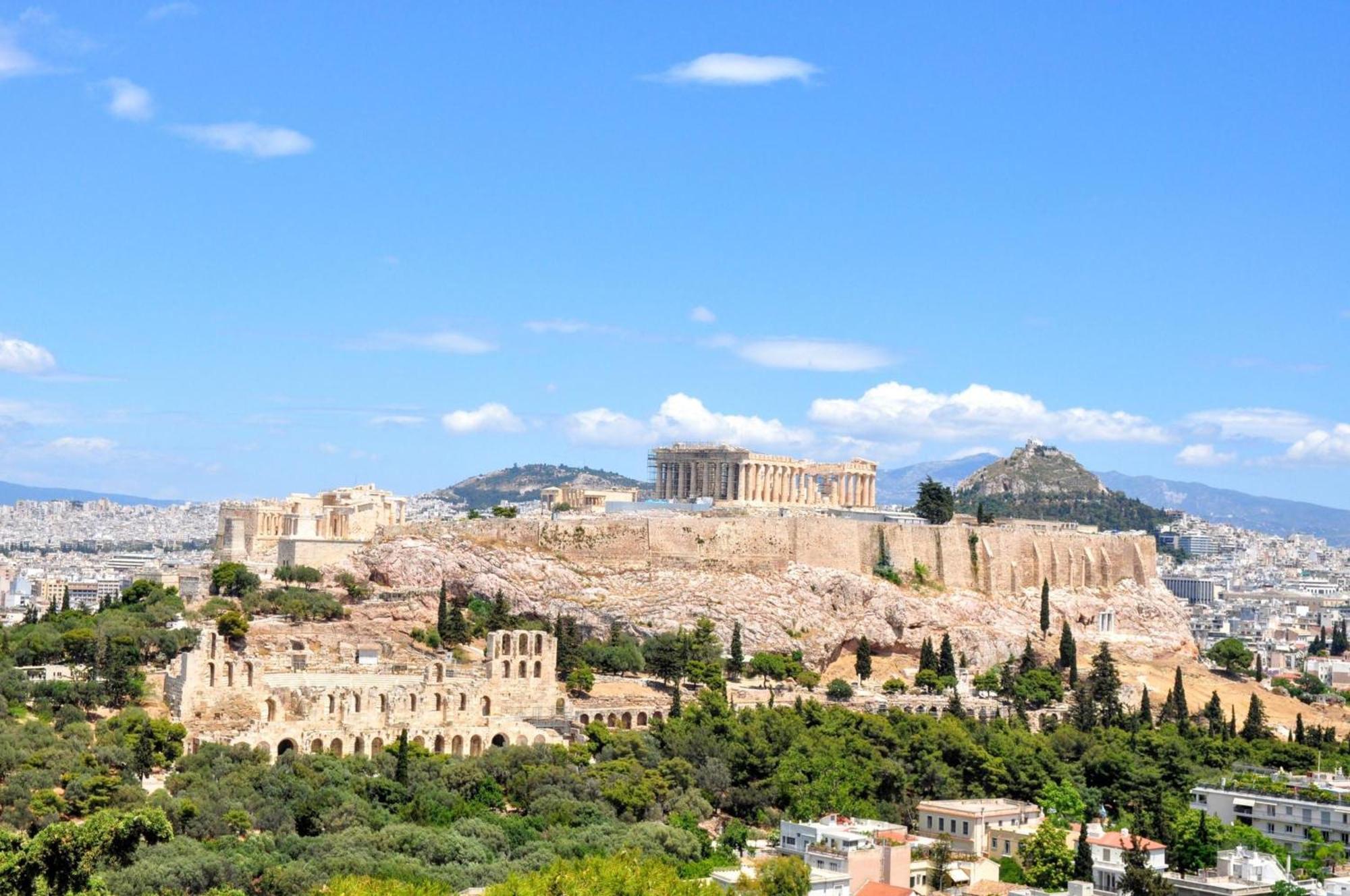 Elegant Apartment In Acropolis With Roof Garden Atenas Exterior foto